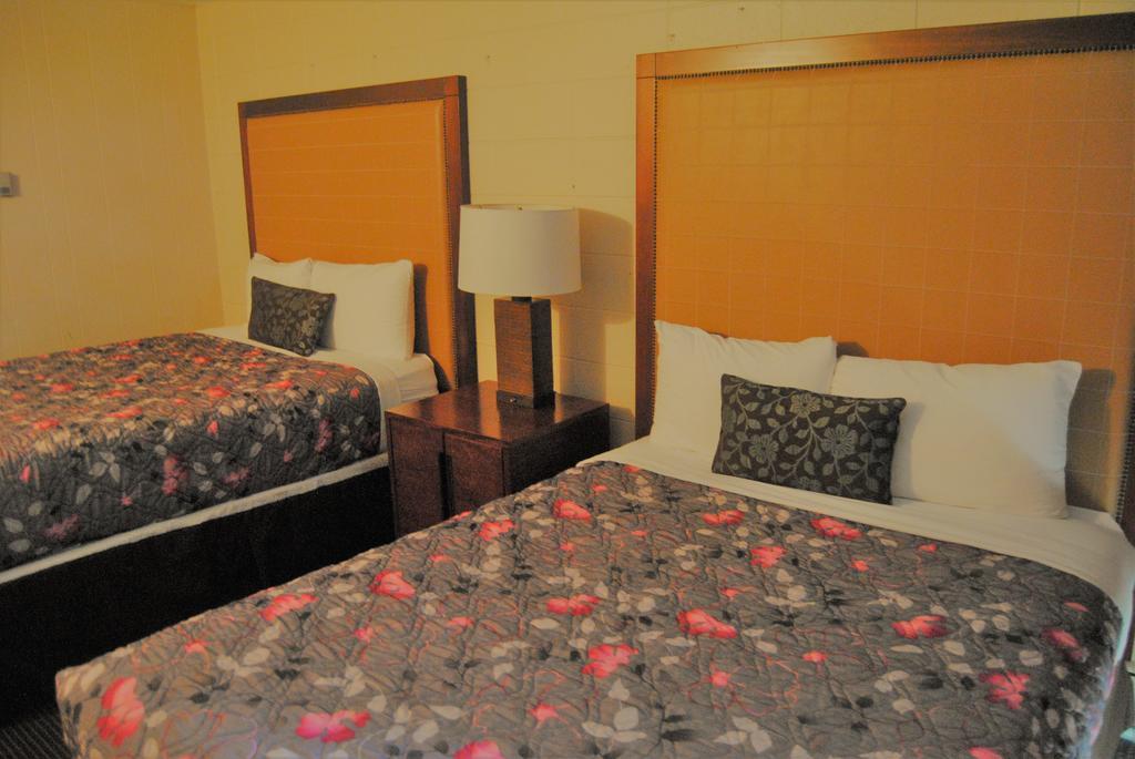 Derrick Motel Έντμοντον Εξωτερικό φωτογραφία