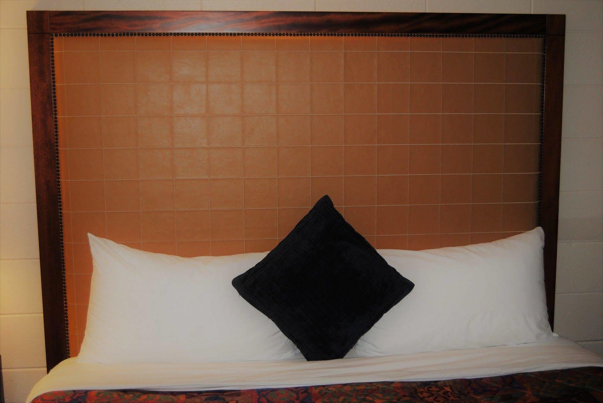 Derrick Motel Έντμοντον Εξωτερικό φωτογραφία